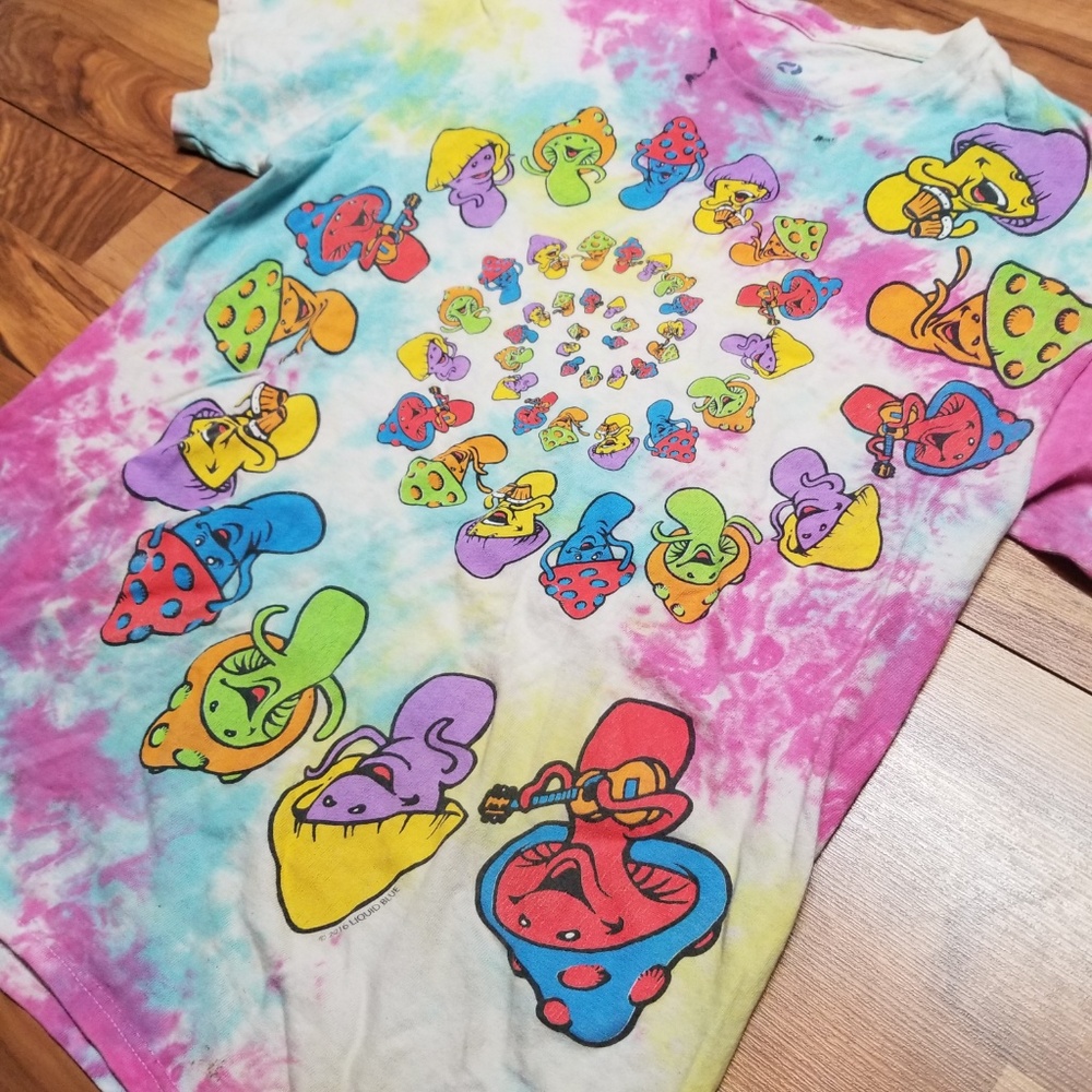 Vintage Mushrooms Tie Dye T Shirt. AMAZING! Wow!_2